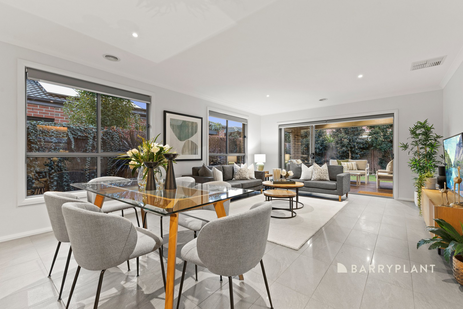 18 Nixon Drive, Berwick, VIC 3806, Berwick - Thumbnail 5