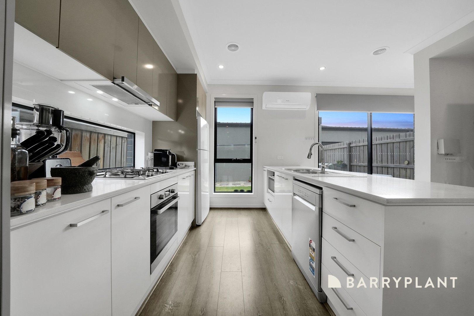 18 Nostrand Walk, Point Cook, VIC 3030, Point Cook - Thumbnail 5