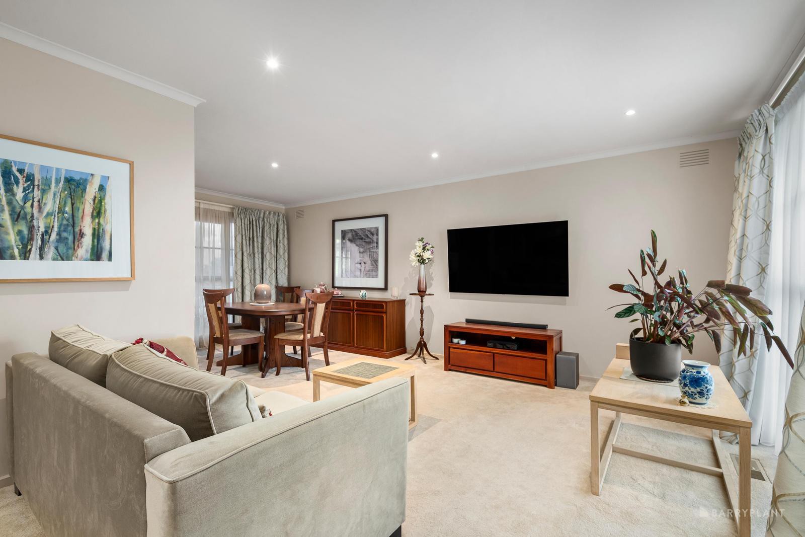 18 Owens Street, Doncaster East, VIC 3109, Doncaster East - Thumbnail 2