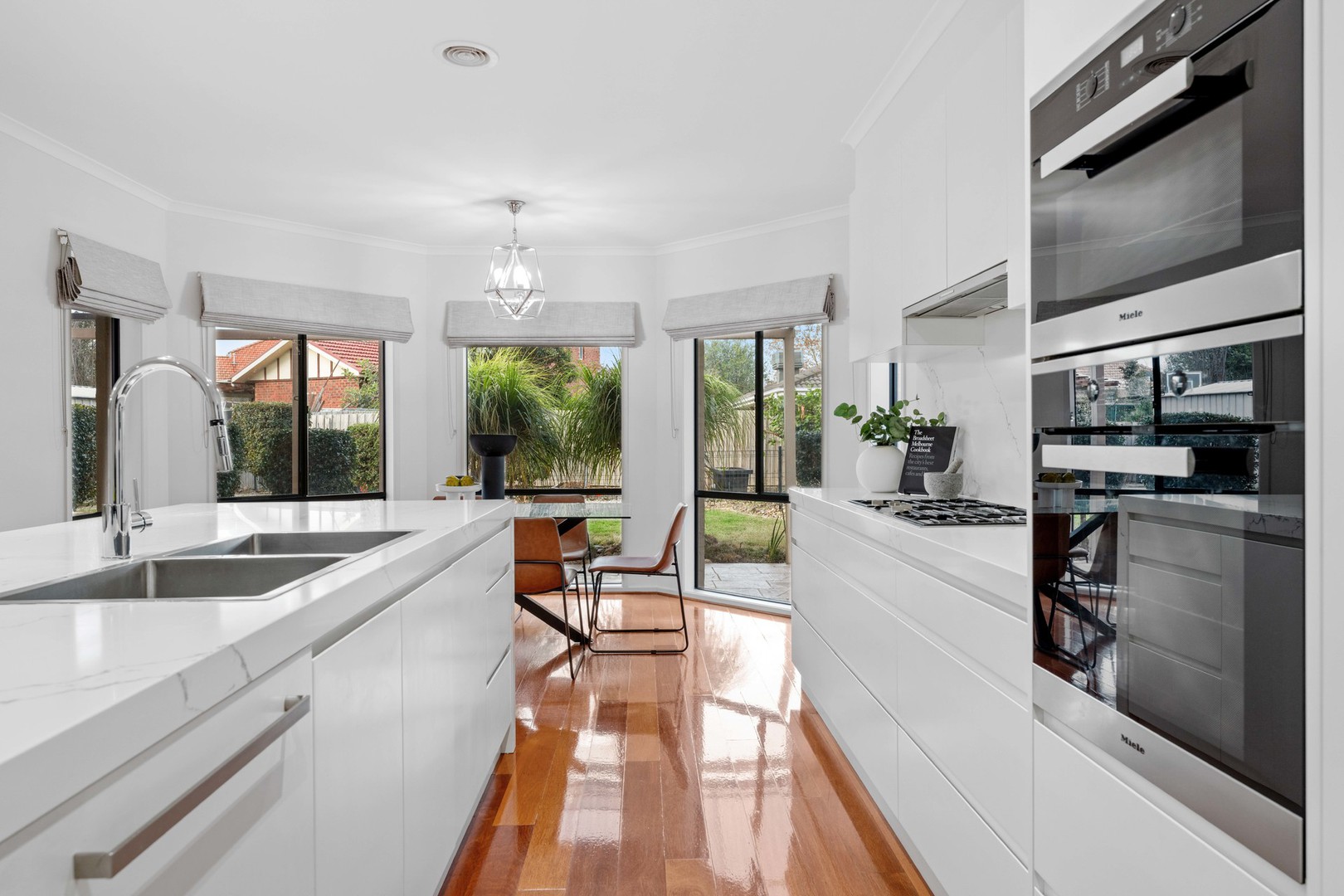 18 Palmerston Crescent, Taylors Lakes, VIC 3038, Taylors Lakes - Thumbnail 4