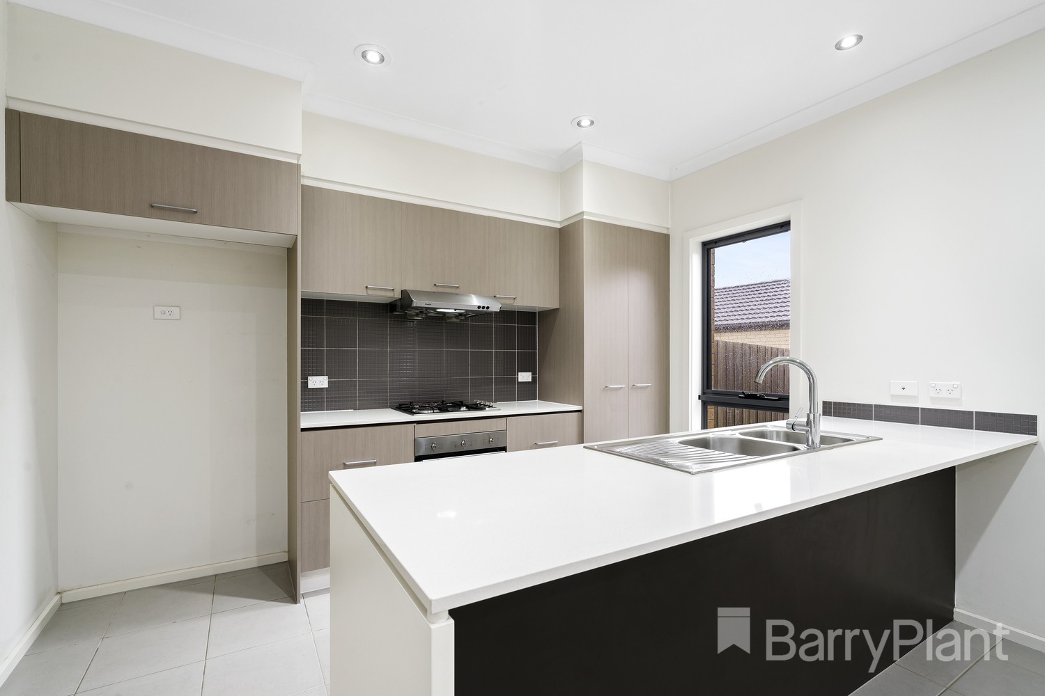 18 Parry Drive, Sunshine West, VIC 3020, Sunshine West - Thumbnail 3
