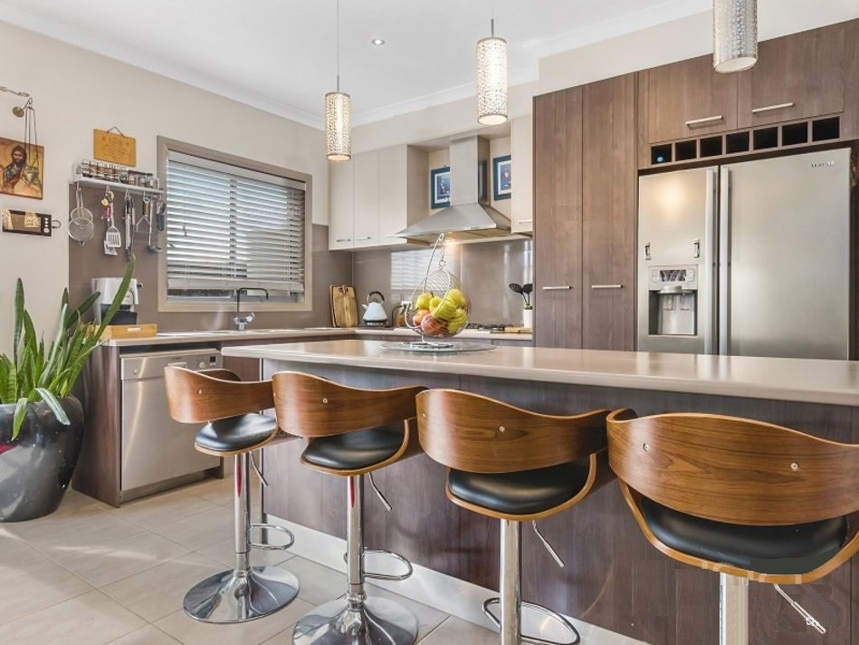 18 Pittos Avenue, Brookfield, VIC 3338, Brookfield - Thumbnail 2