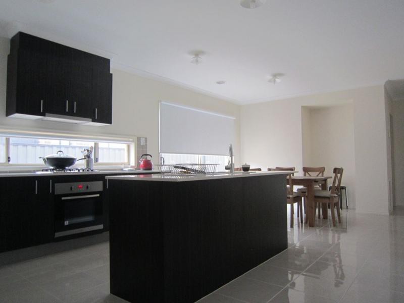 18 Powell Street, Craigieburn, VIC 3064, Craigieburn - Thumbnail 2
