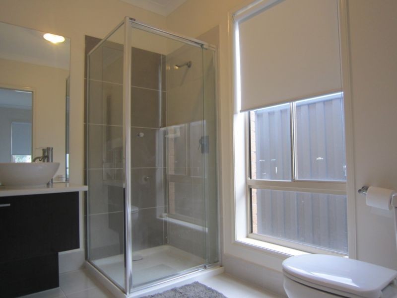 18 Powell Street, Craigieburn, VIC 3064, Craigieburn - Thumbnail 5