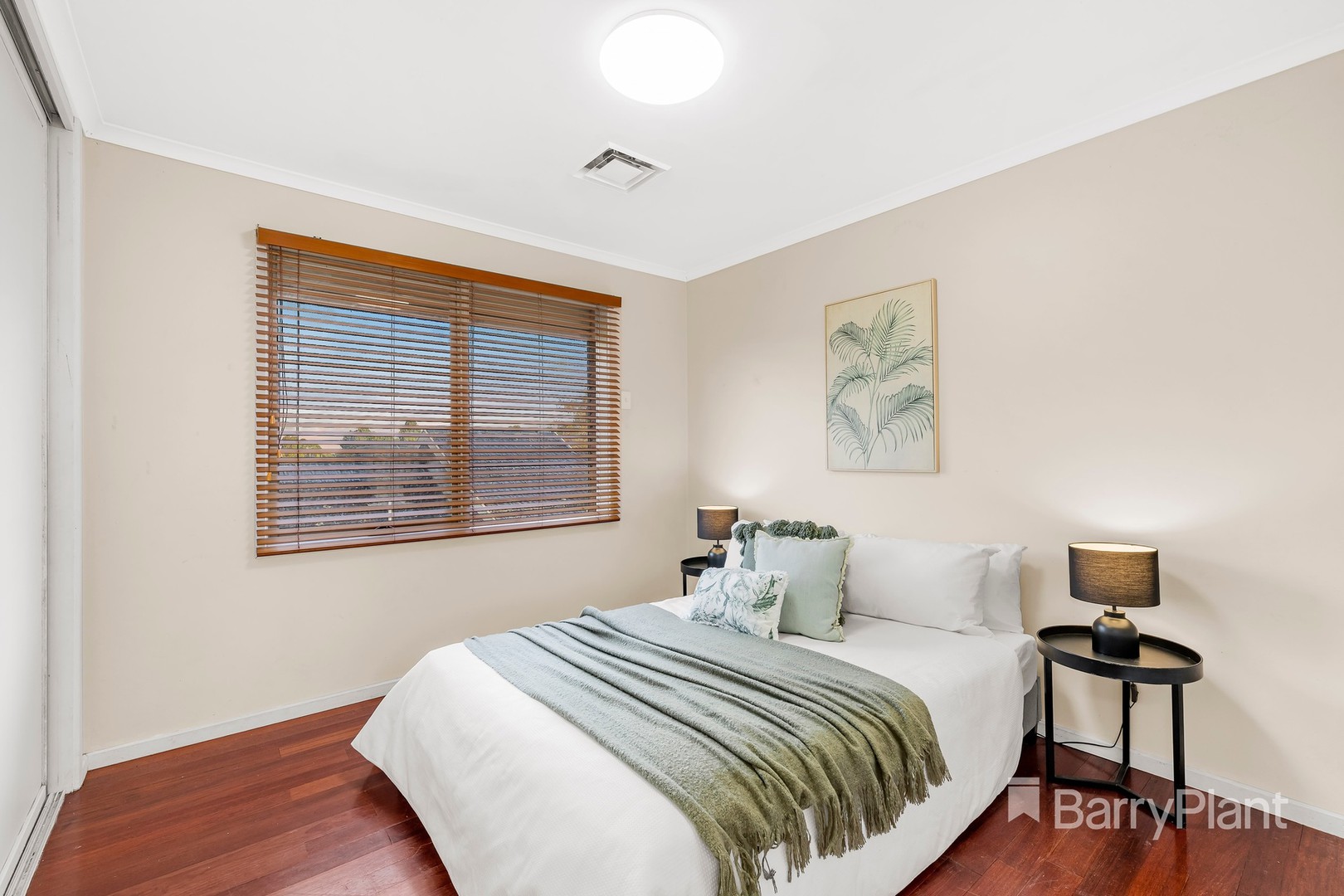 18 Prince Of Wales Avenue, Mill Park, VIC 3082, Mill Park - Thumbnail 5