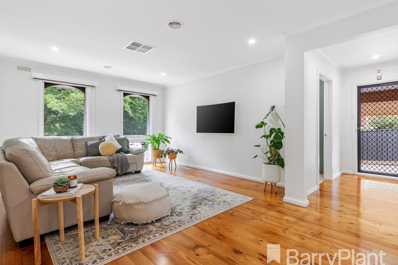 18 Raglan Street, Creswick, VIC 3363, Creswick - Thumbnail 2