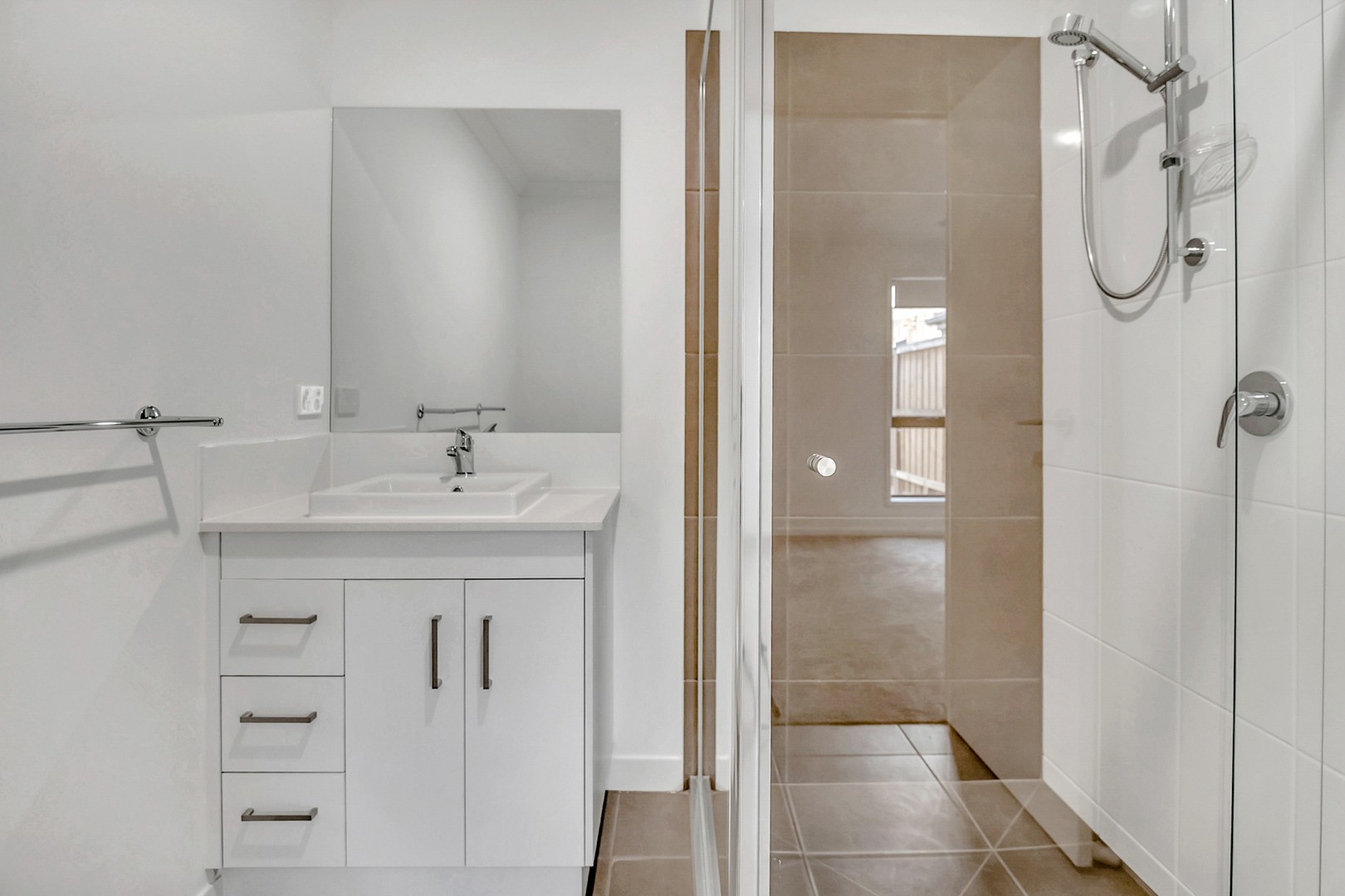 18 Railway Avenue, Donnybrook, VIC 3064, Donnybrook - Thumbnail 6