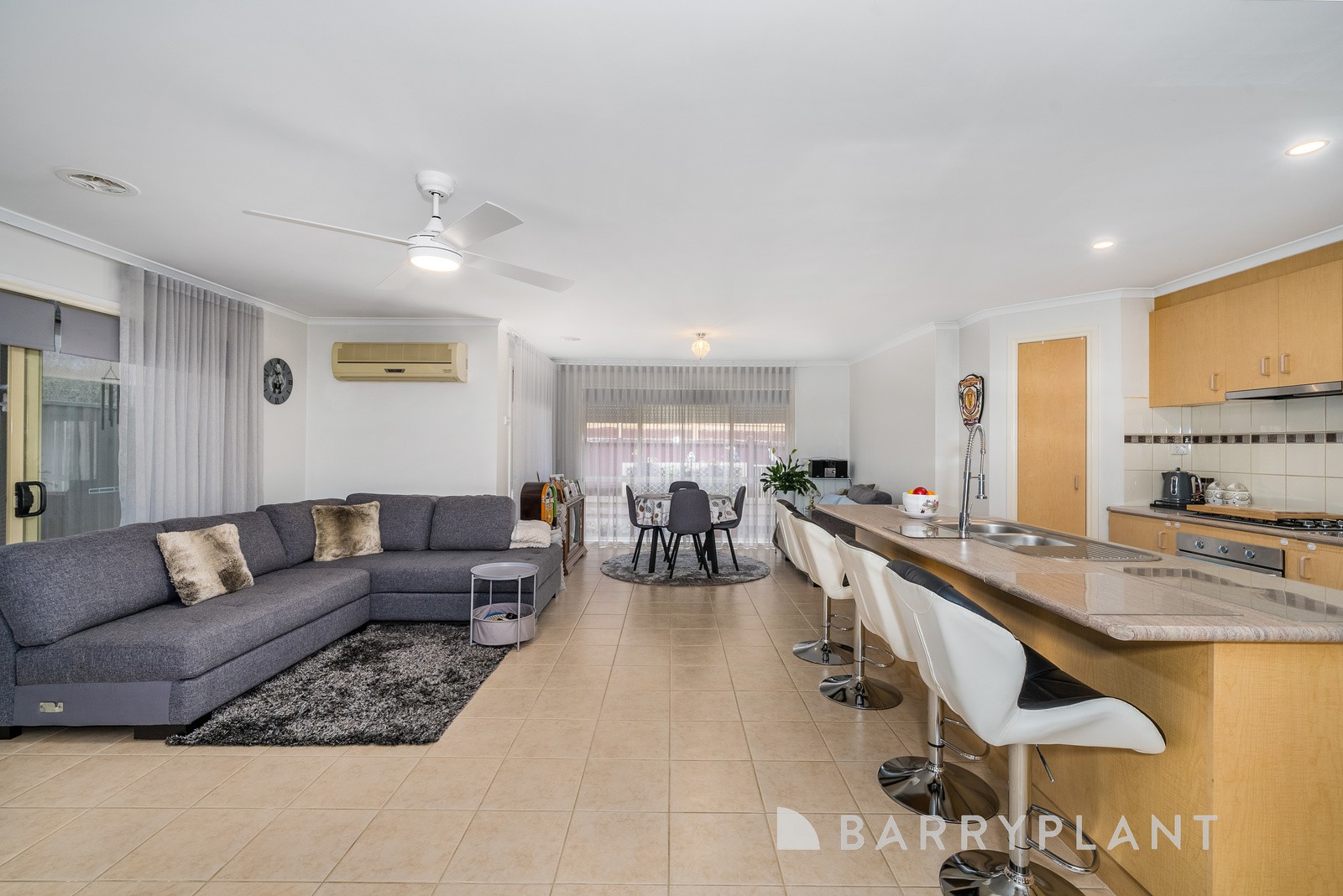 18 Ranfurlie Circuit, Melton West, VIC 3337, Melton West - Thumbnail 4