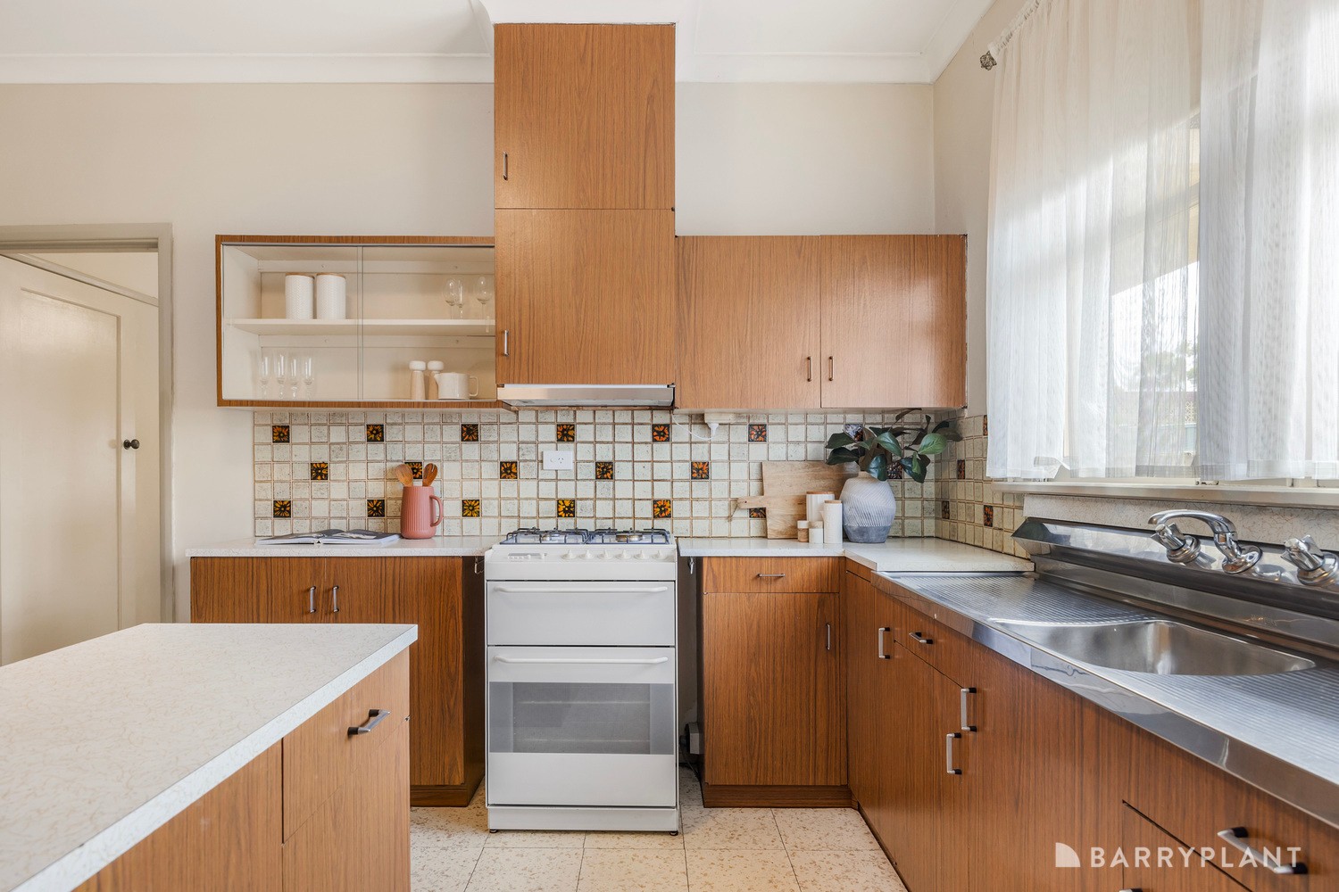 18 Ravenhall Street, Braybrook, VIC 3019, Braybrook - Thumbnail 3