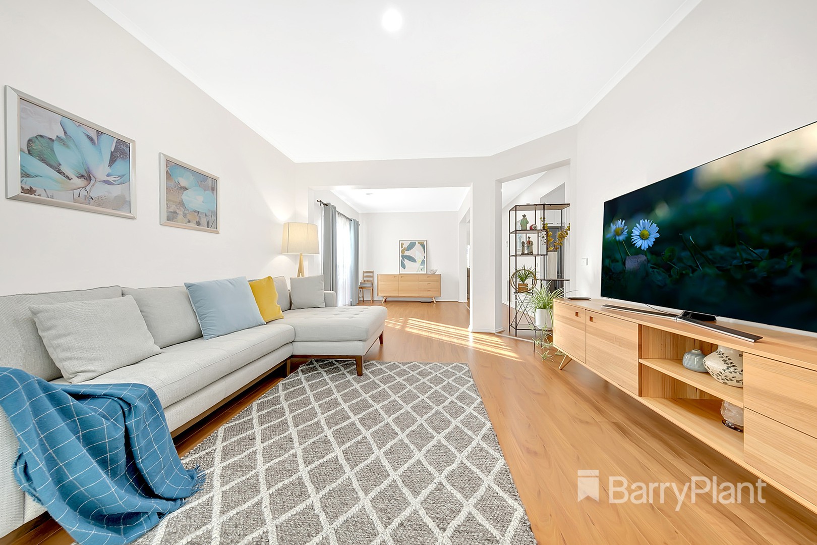 18 Redbark Hill Circuit, South Morang, VIC 3752, South Morang - Thumbnail 2