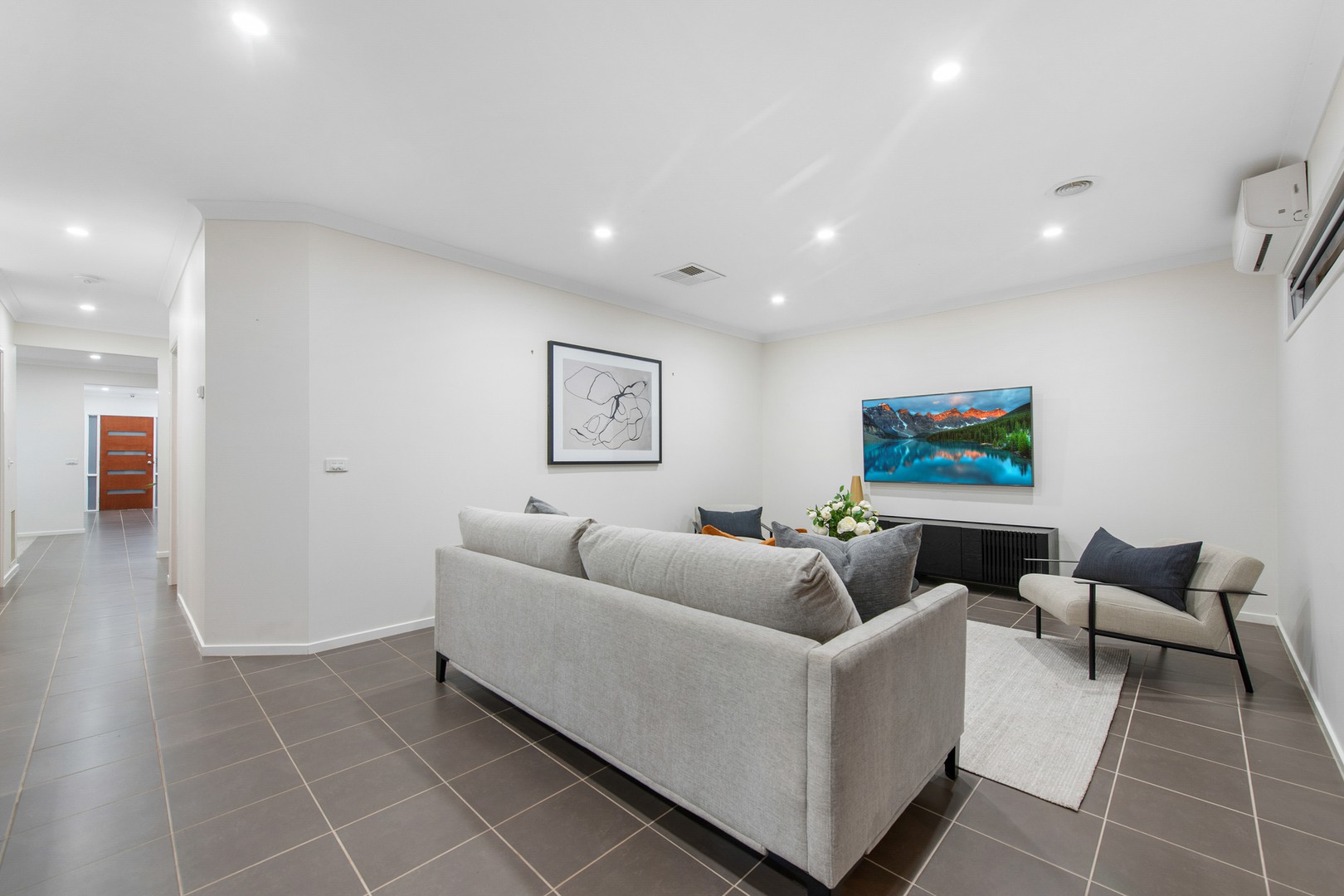 18 Redbox Crescent, Burnside Heights, VIC 3023, Burnside Heights - Thumbnail 3