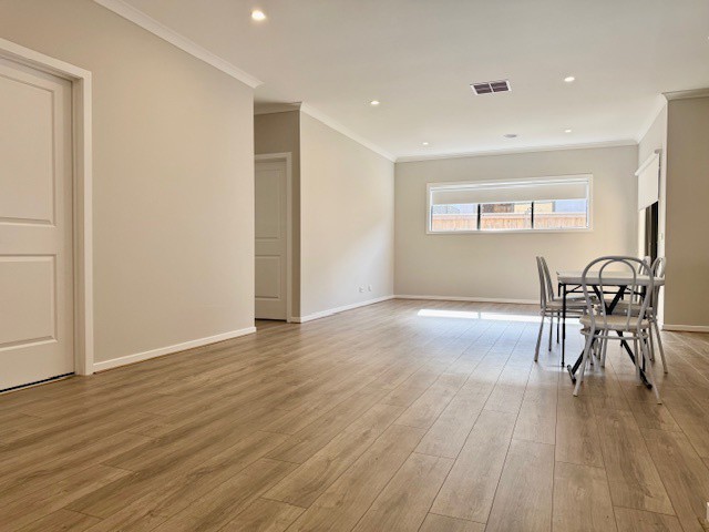 18 Reservoir Road, Fraser Rise, VIC 3336, Fraser Rise - Thumbnail 4