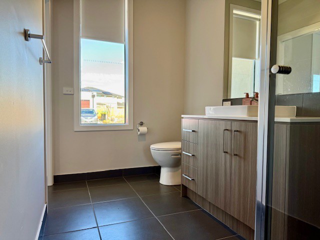 18 Reservoir Road, Fraser Rise, VIC 3336, Fraser Rise - Thumbnail 6