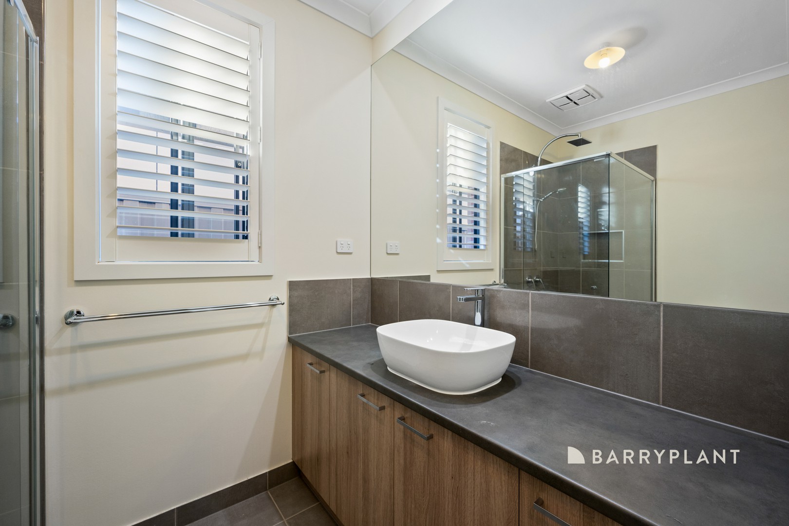 18 Revelstoke Crescent, Pakenham, VIC 3810, Pakenham - Thumbnail 7