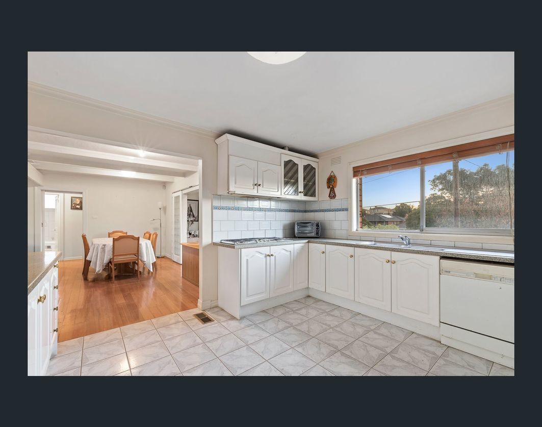 18 Ronald Avenue, Bulleen, VIC 3105, Bulleen - Thumbnail 2