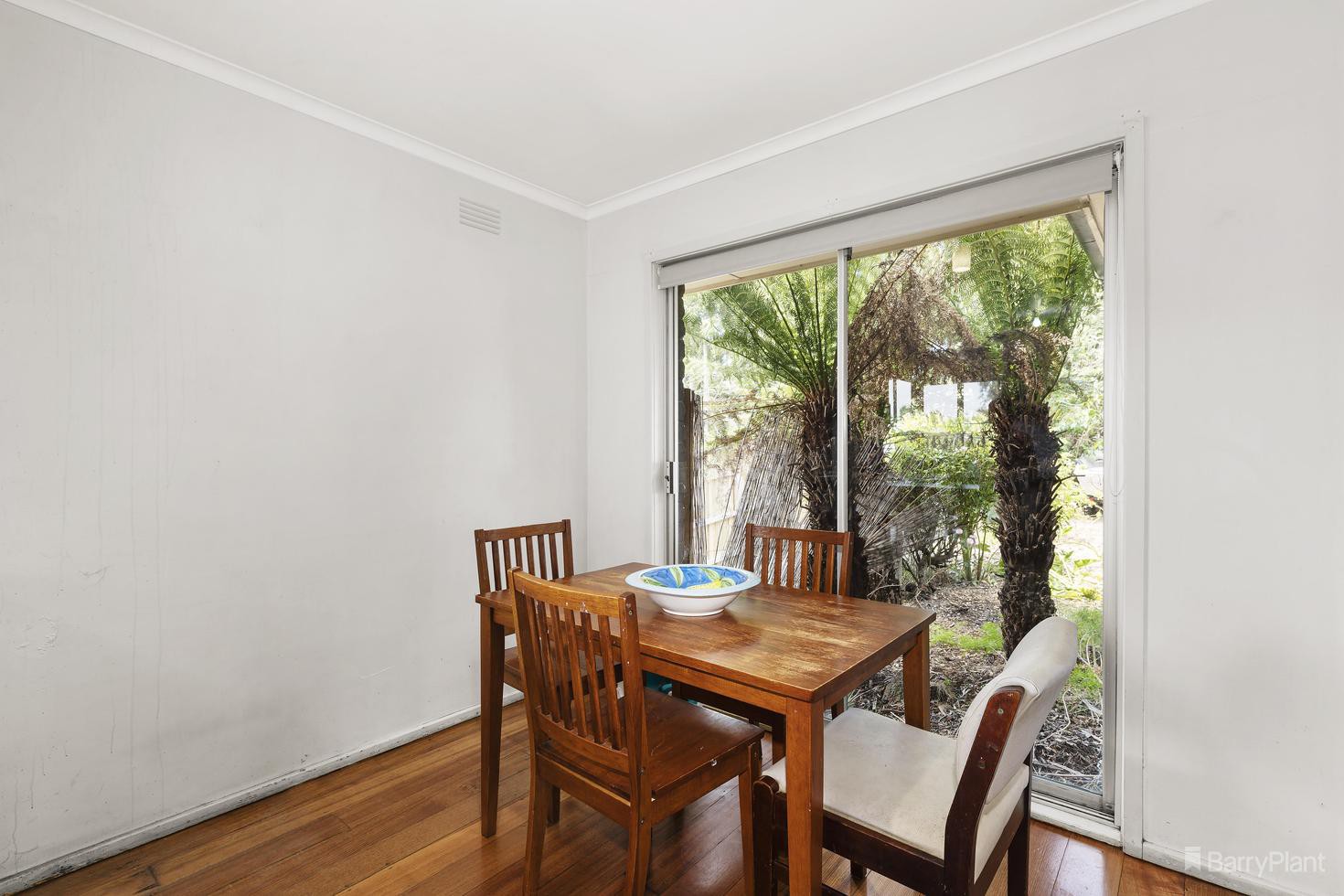 18 Russell Avenue, Mooroolbark, VIC 3138, Mooroolbark - Thumbnail 4