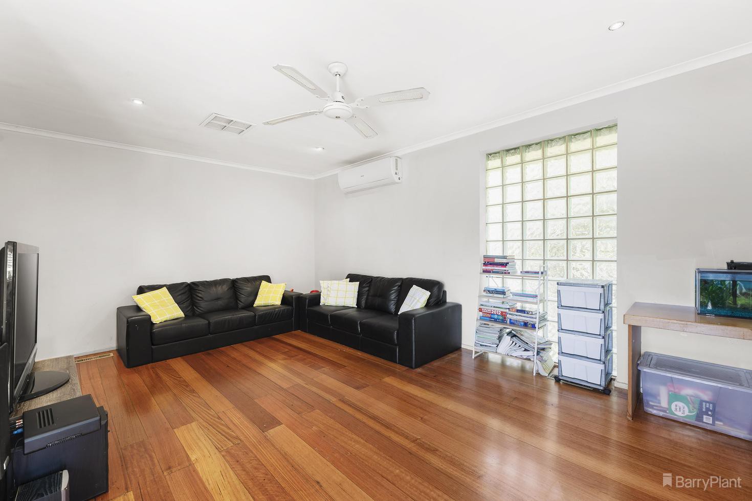 18 Russell Avenue, Mooroolbark, VIC 3138, Mooroolbark - Thumbnail 5