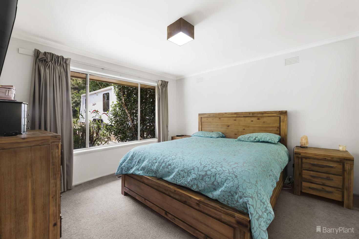 18 Russell Avenue, Mooroolbark, VIC 3138, Mooroolbark - Thumbnail 6