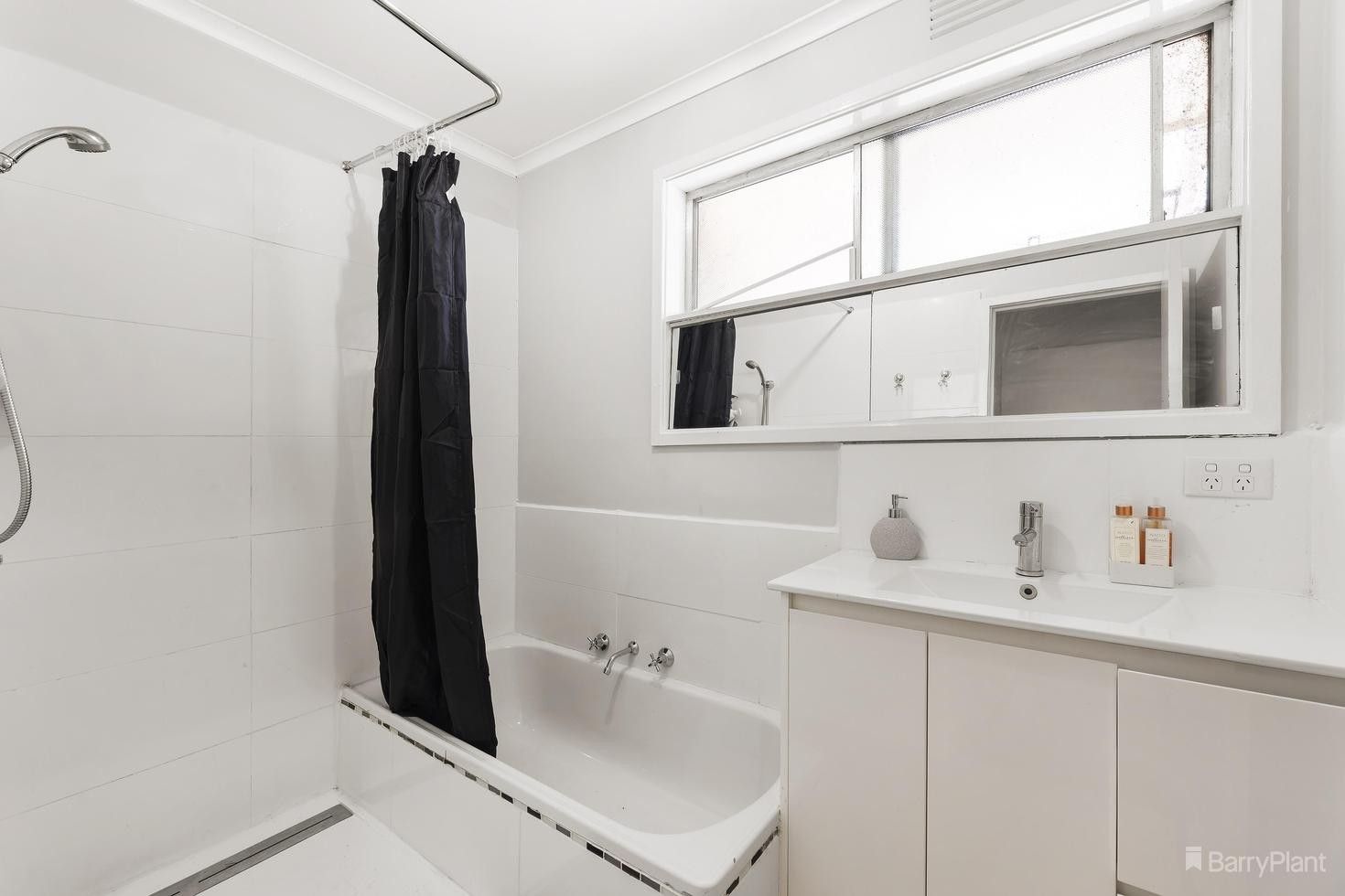 18 Russell Avenue, Mooroolbark, VIC 3138, Mooroolbark - Thumbnail 8
