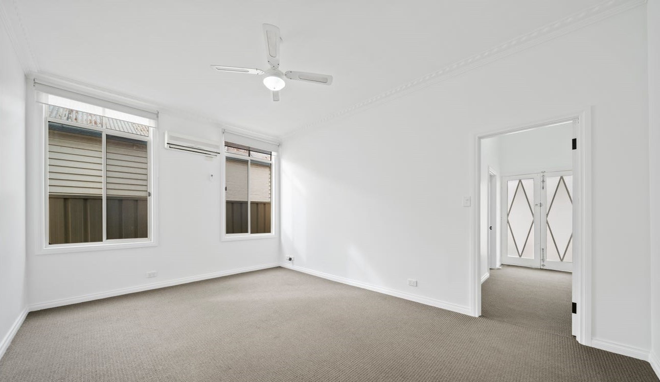 18 Russell Street, Quarry Hill, VIC 3550 - Thumbnail 2 - 27/09/2021