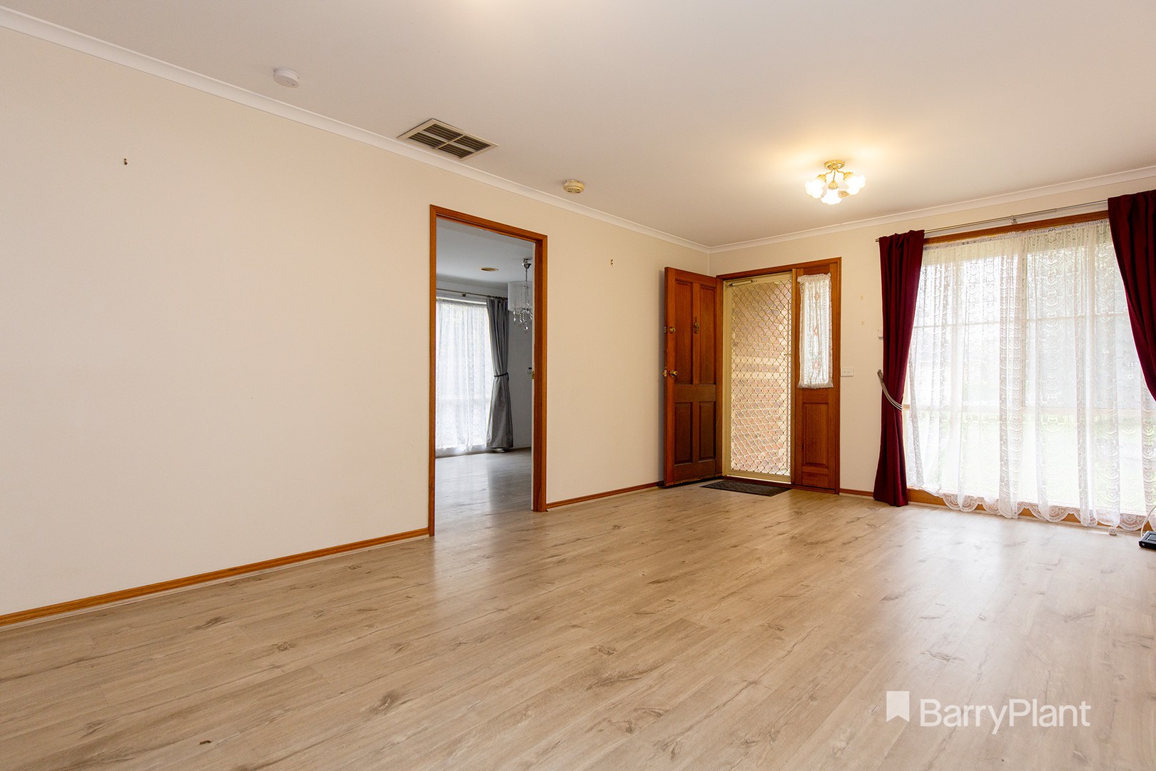 18 Sandalwood Drive, Narre Warren, VIC 3805, Narre Warren - Thumbnail 6