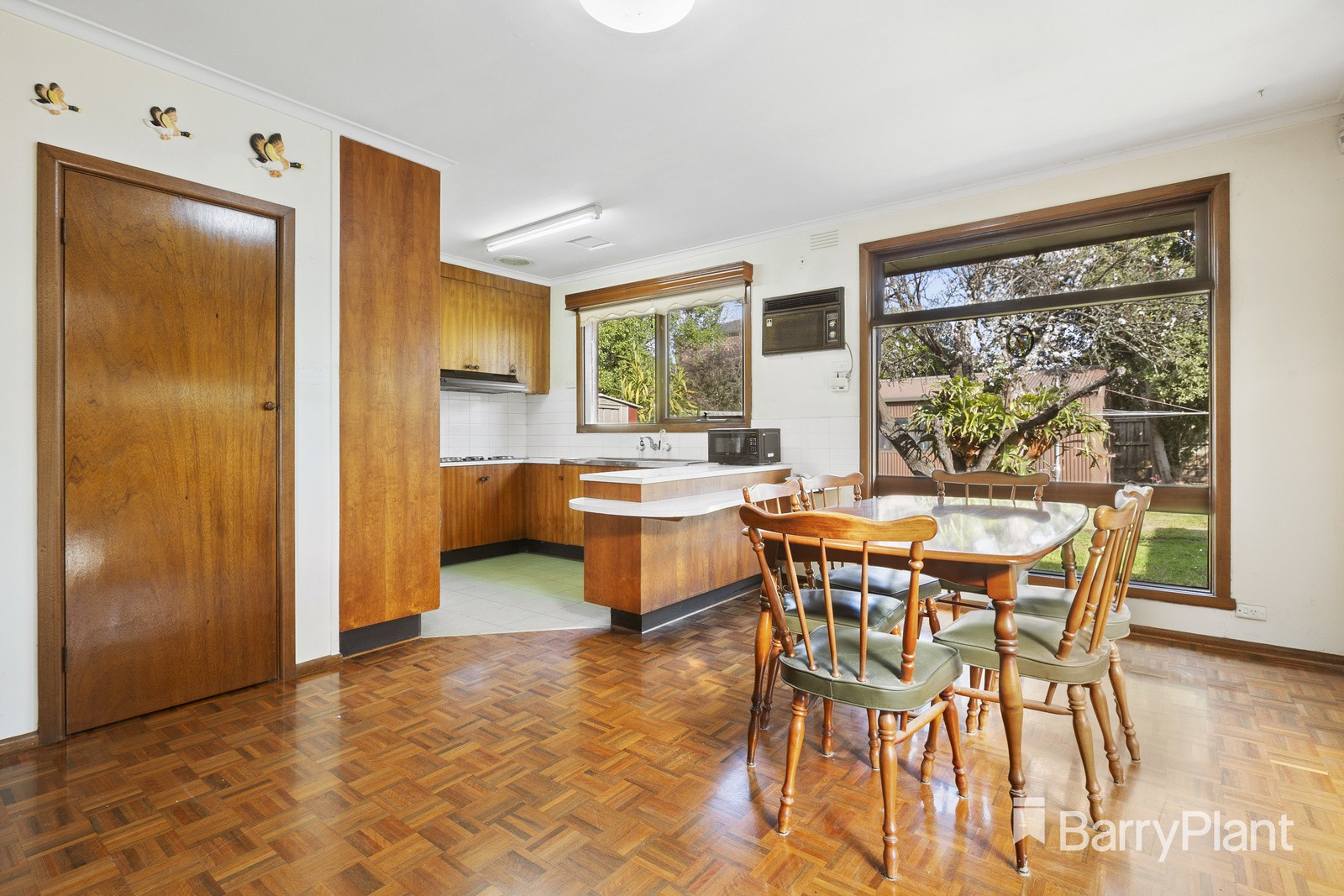 18 Sandowen Avenue, Burwood East, VIC 3151, Burwood East - Thumbnail 3