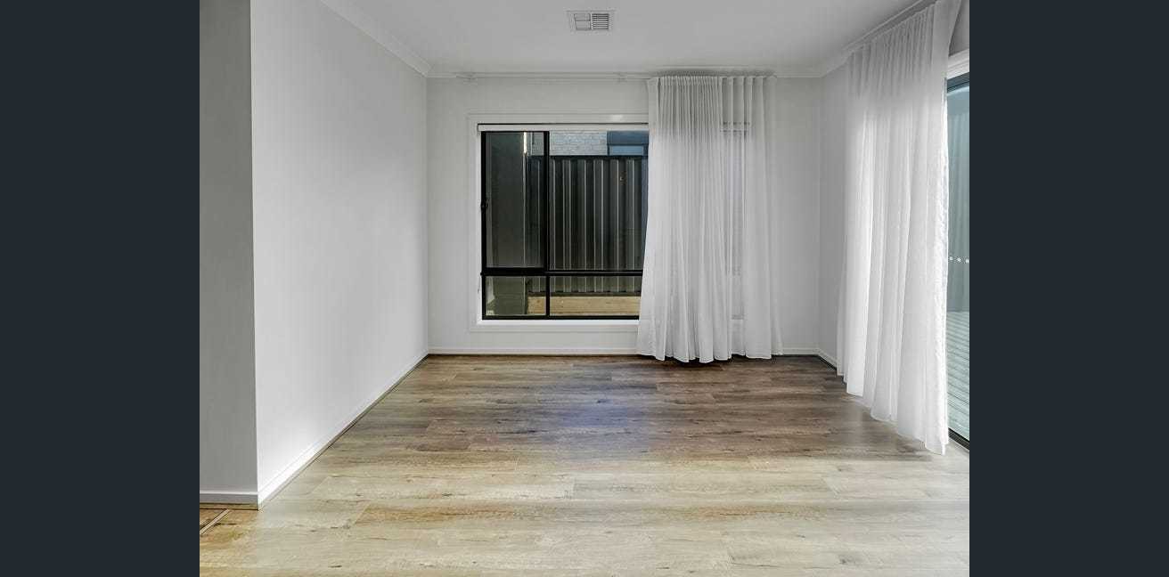 18 Schefflera Street, Craigieburn, VIC 3064, Craigieburn - Thumbnail 4