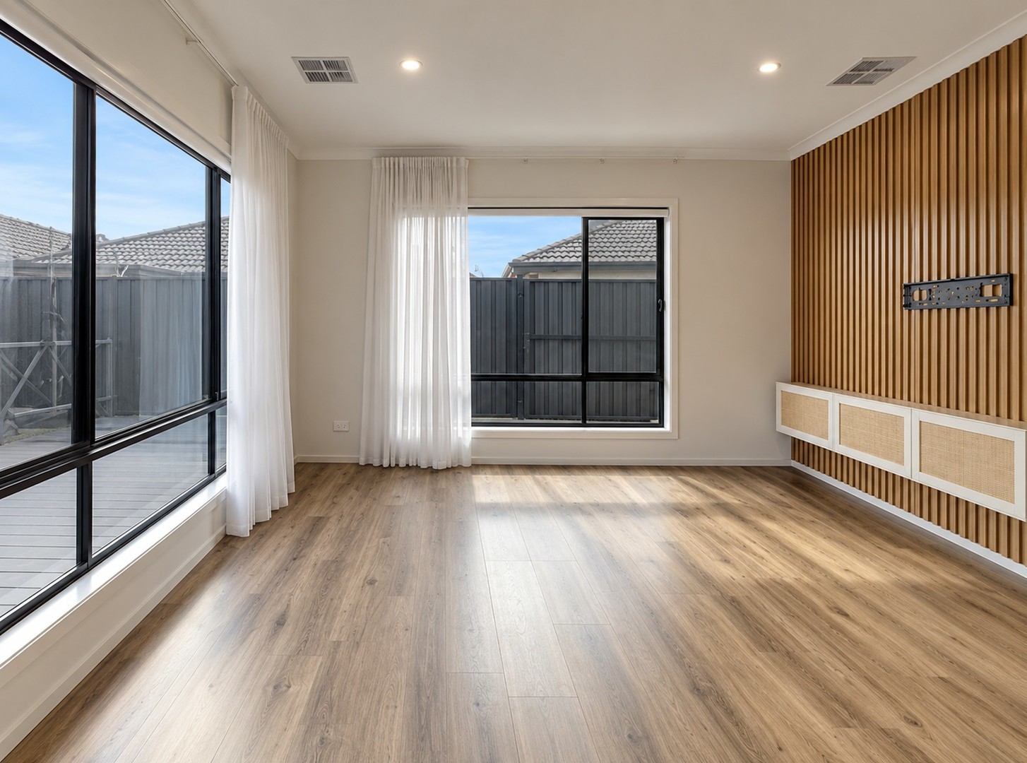 18 Schefflera Street, Craigieburn, VIC 3064 - Thumbnail 1 - 30/09/2026