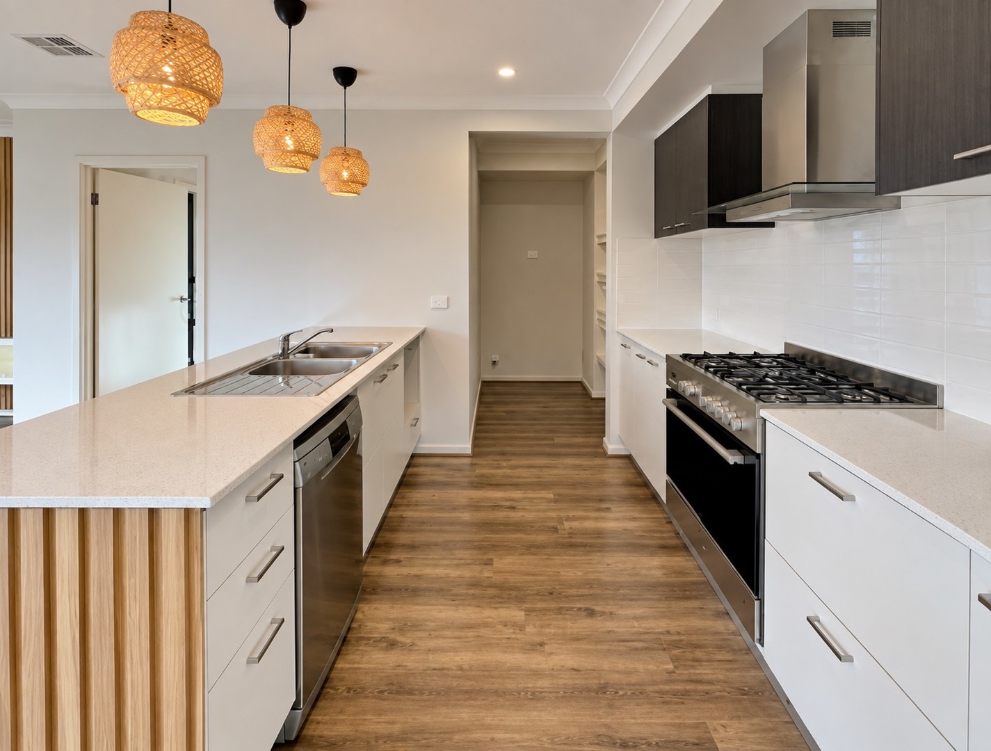 18 Schefflera Street, Craigieburn, VIC 3064 - Thumbnail 2 - 30/09/2026