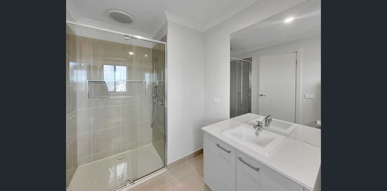 18 Schefflera Street, Craigieburn, VIC 3064, Craigieburn - Thumbnail 7