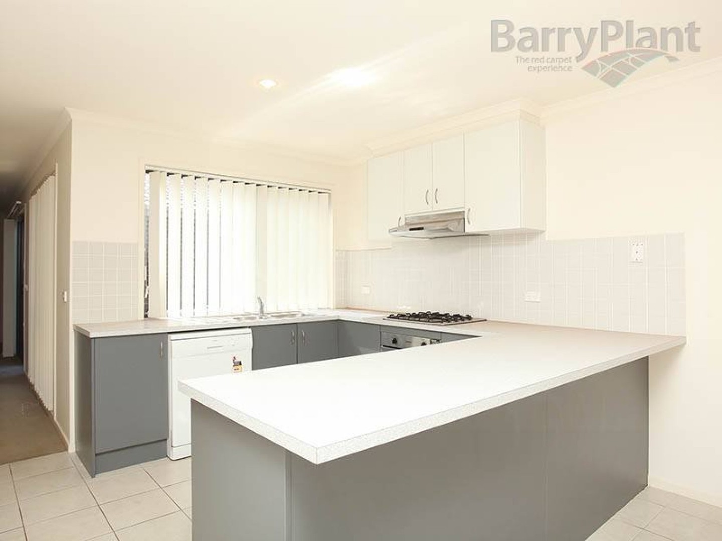 18 Shandeau Boardwalk, Melton West, Melton, VIC 3337, Melton - Thumbnail 2