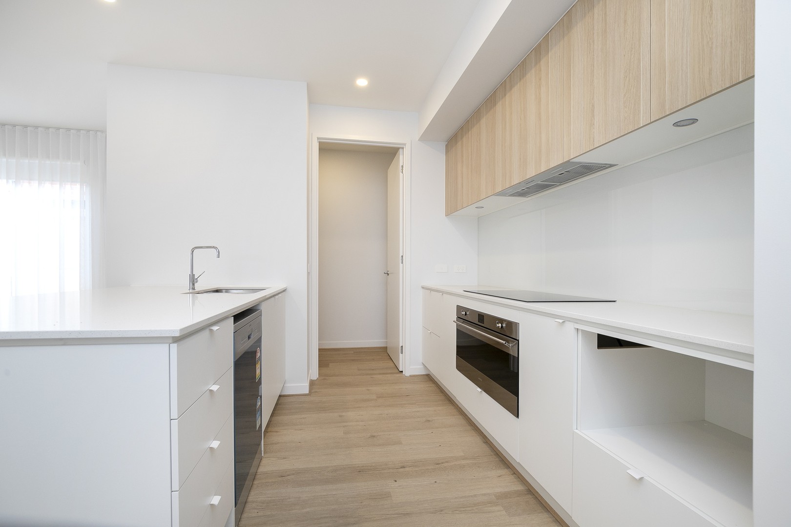 18 Sheniz Avenue, Fraser Rise, VIC 3336, Fraser Rise - Thumbnail 7