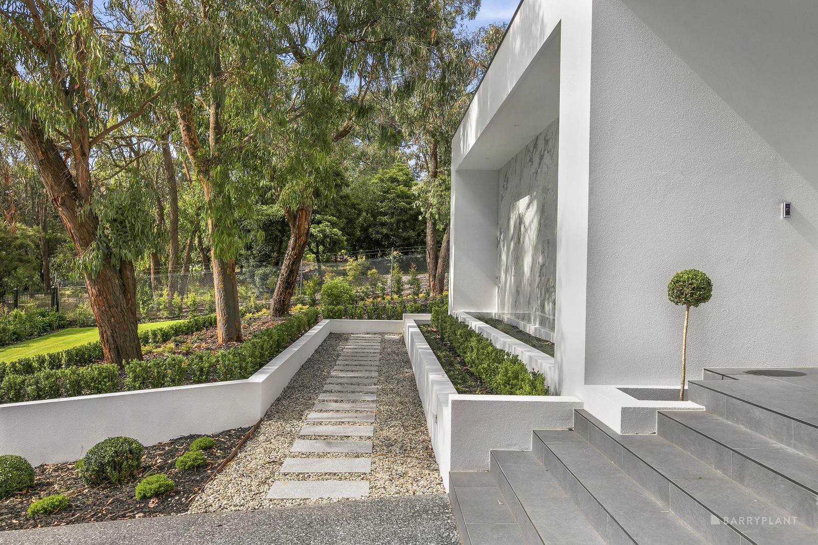 18 Smedley Road, Ringwood North, VIC 3134 - Thumbnail 2 - 18/10/2023