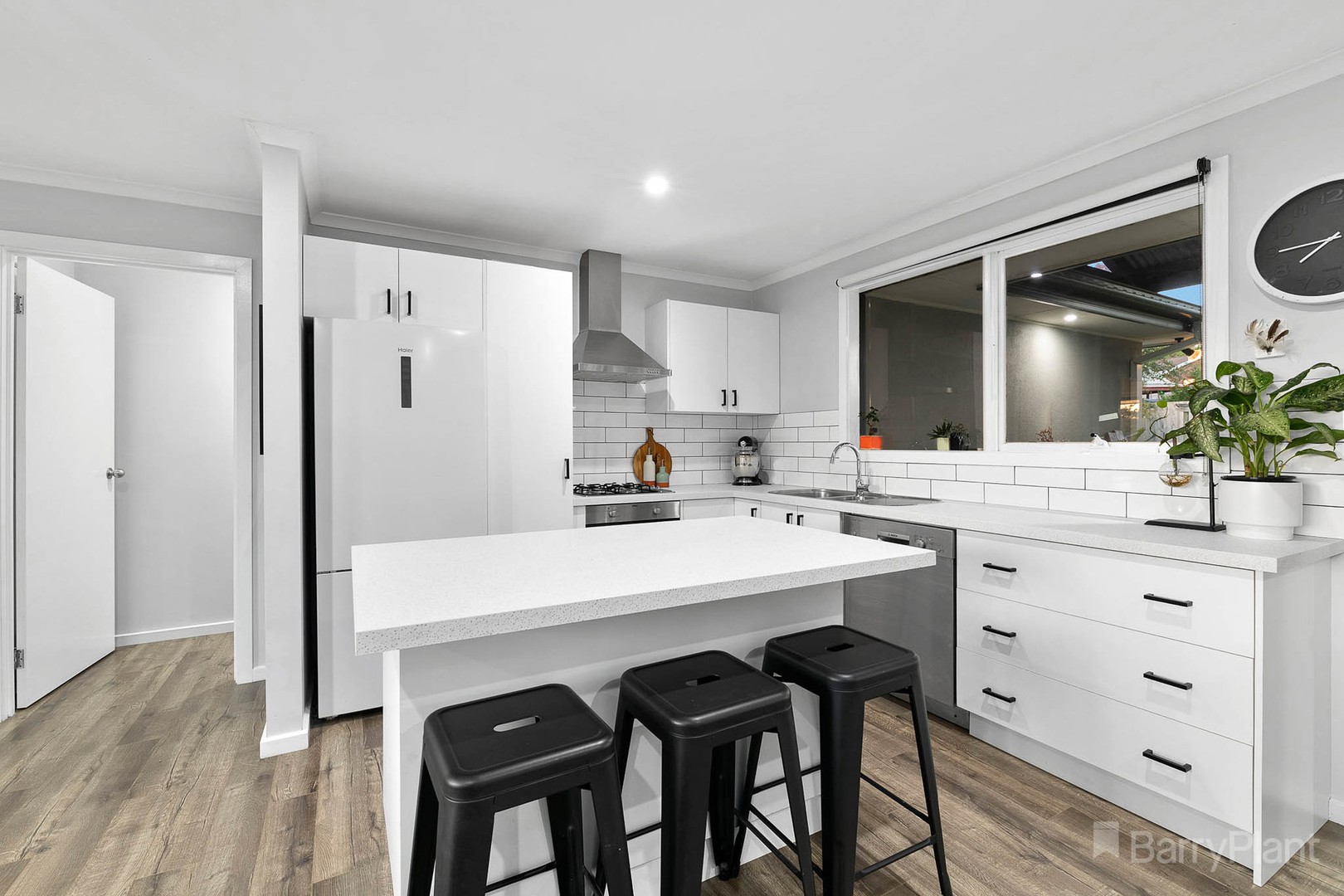 18 Smethurst Avenue, Pakenham, VIC 3810, Pakenham - Thumbnail 4