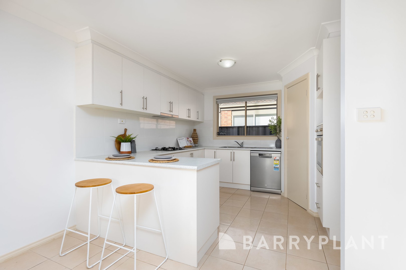 18 Spender Avenue, Point Cook, VIC 3030, Point Cook - Thumbnail 3