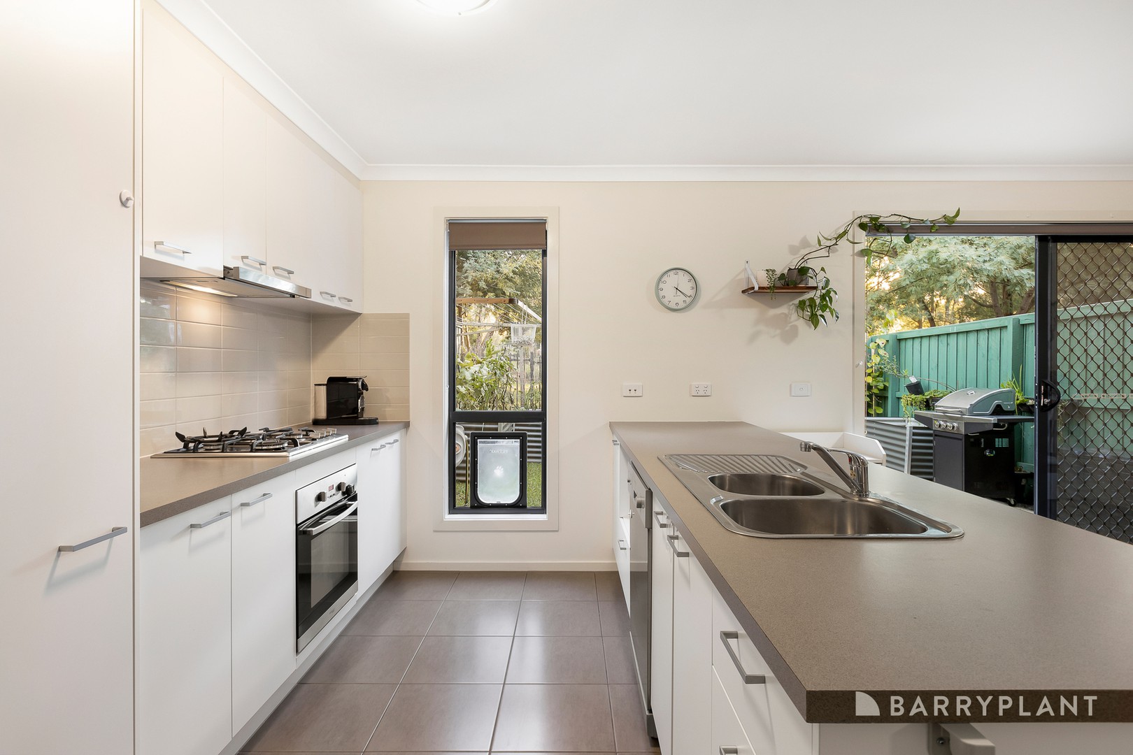 18 Spriggs Drive, Croydon, VIC 3136, Croydon - Thumbnail 2