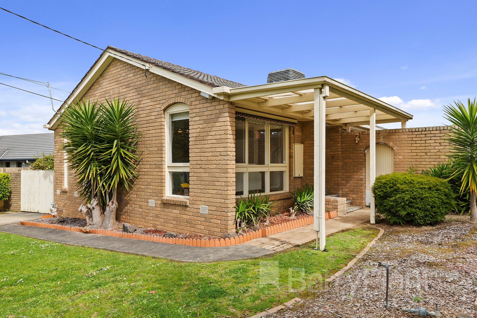 18 St Clair RoadWantirna South, VIC 3152, Wantirna South - Thumbnail 2