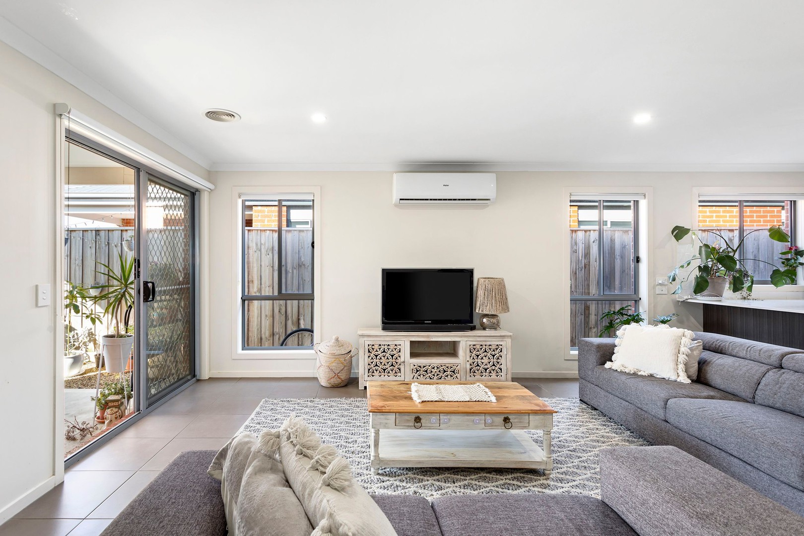 18 Steinbeck Street, Greenvale, VIC 3059, Greenvale - Thumbnail 5