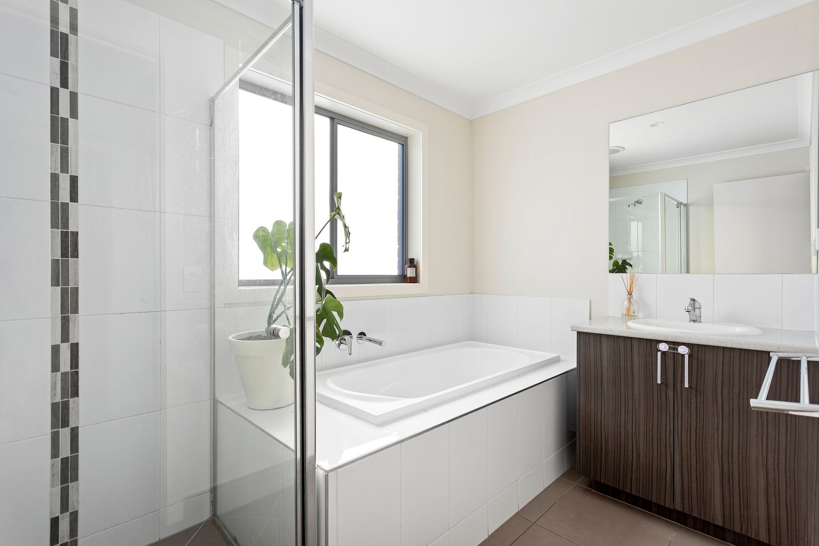 18 Steinbeck Street, Greenvale, VIC 3059, Greenvale - Thumbnail 8