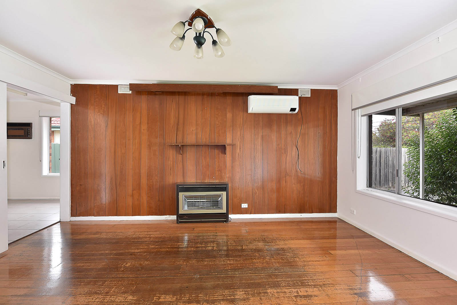 18 Sterling Drive, Keilor East, VIC 3033 - Thumbnail 2 - 22/12/2021