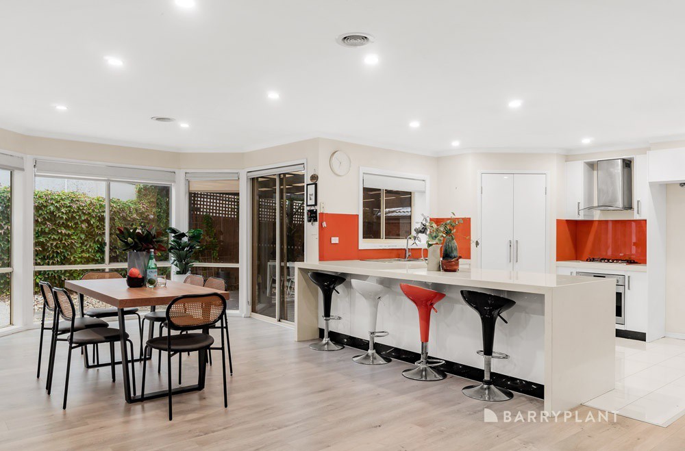 18 Stockdale Way, Mill Park, VIC 3082, Mill Park - Thumbnail 5