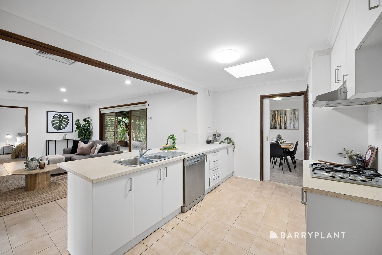 18 Streeton Circuit, Mill Park, VIC 3082, Mill Park - Thumbnail 4