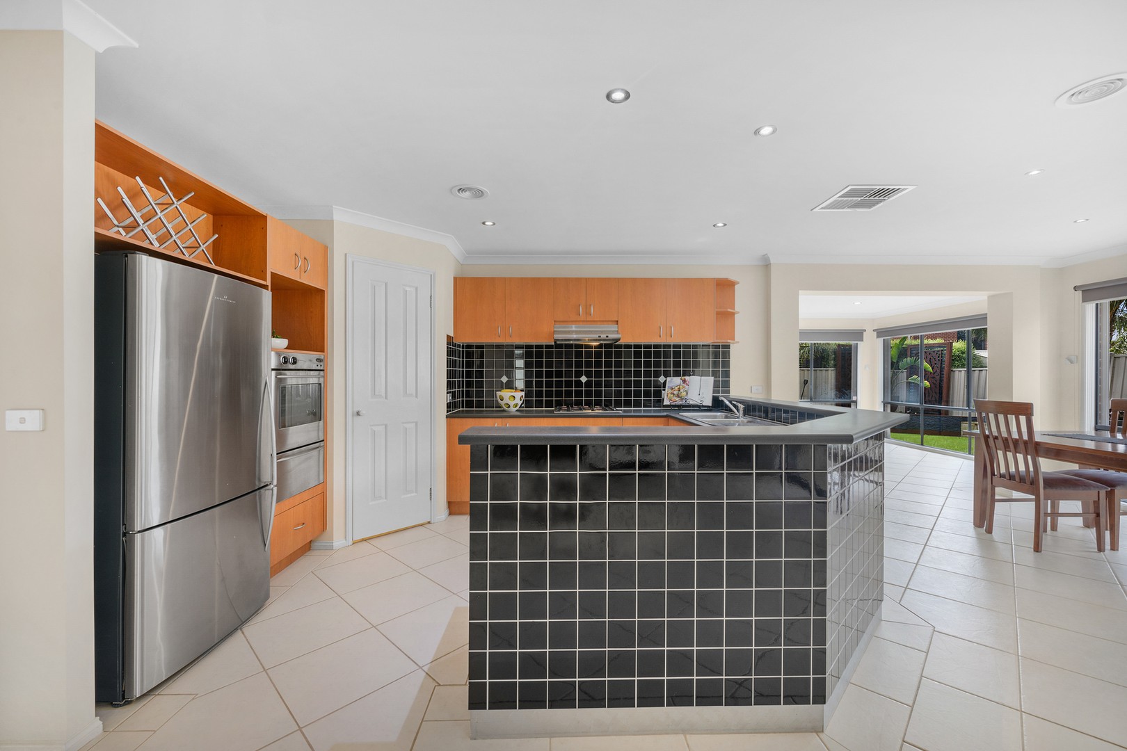 18 Summerhill Drive, Hillside, VIC 3037, Hillside - Thumbnail 4