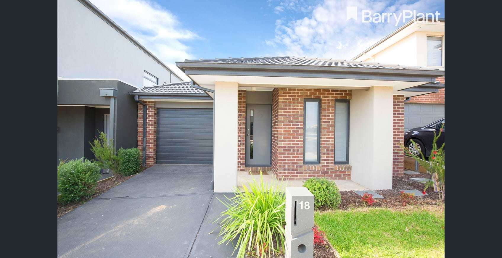 18 Swindale Way, Clyde North, VIC 3978, Clyde North - Thumbnail 3