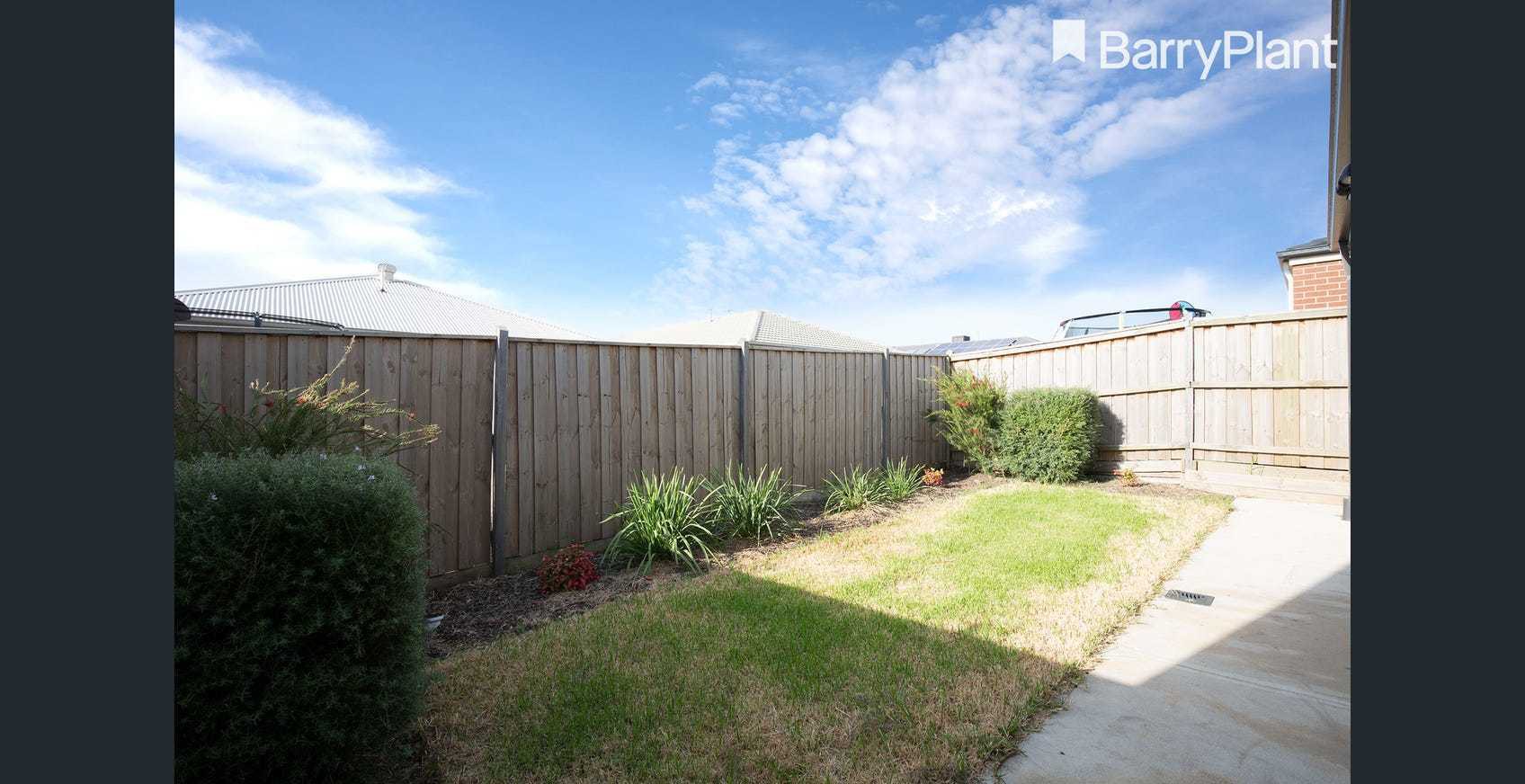 18 Swindale Way, Clyde North, VIC 3978, Clyde North - Thumbnail 8