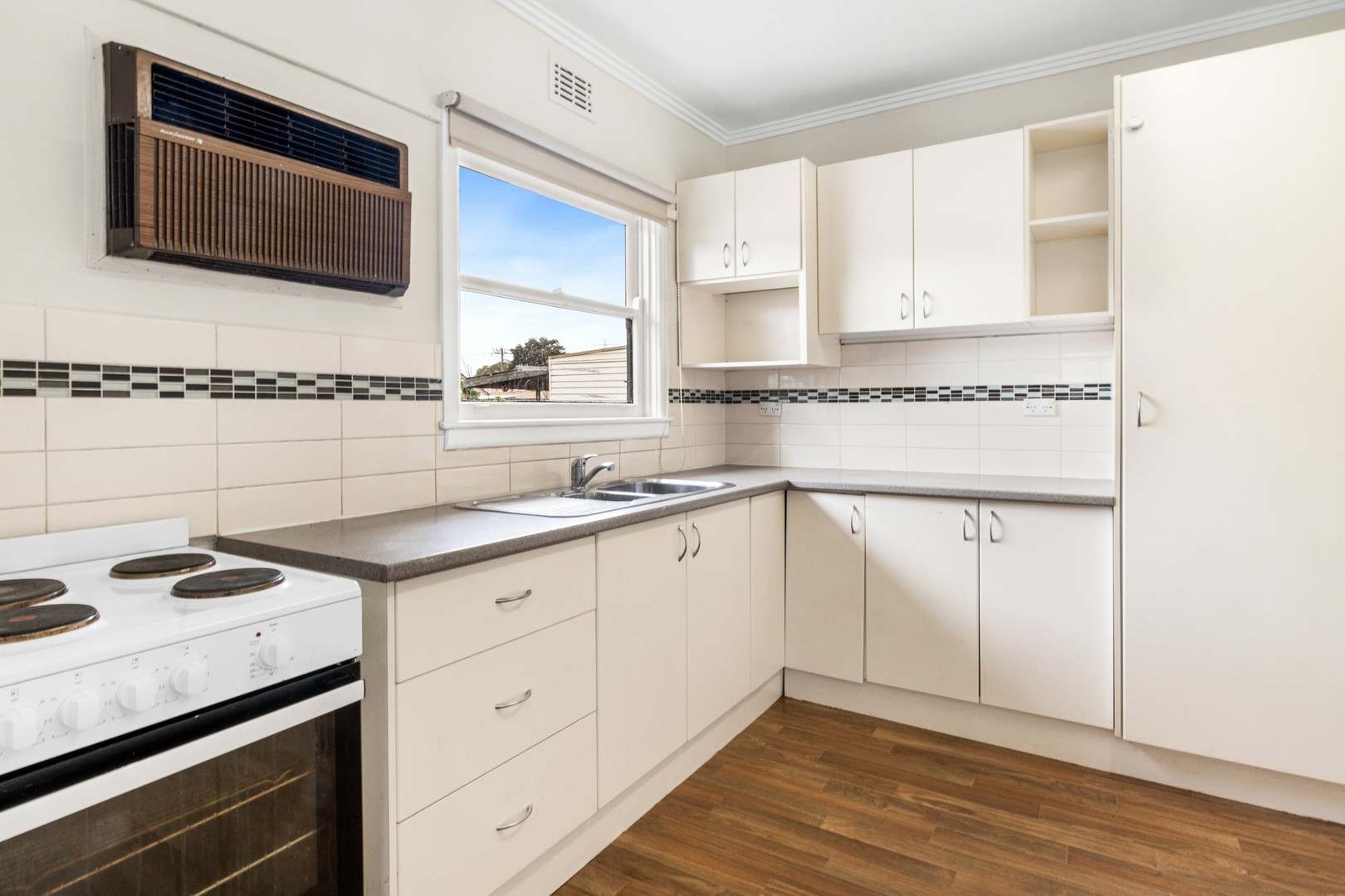 18 Talona  Crescent, Corio, VIC 3214, Corio - Thumbnail 2