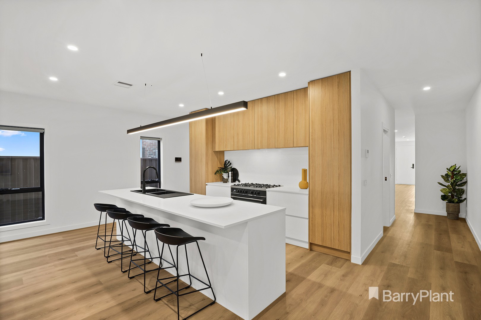 18 Thames Street, Hadfield, VIC 3046 - Thumbnail 2 - 25/01/2023