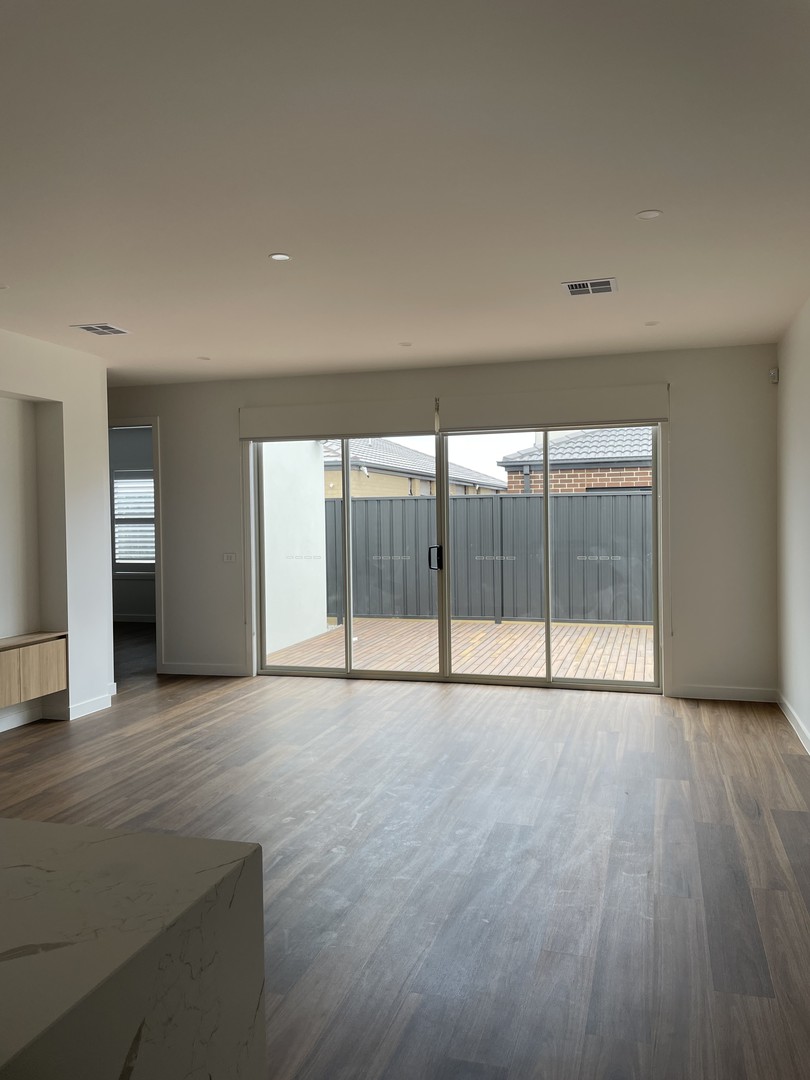 18 Thyridia St, Mickleham, VIC 3064, Mickleham - Thumbnail 3