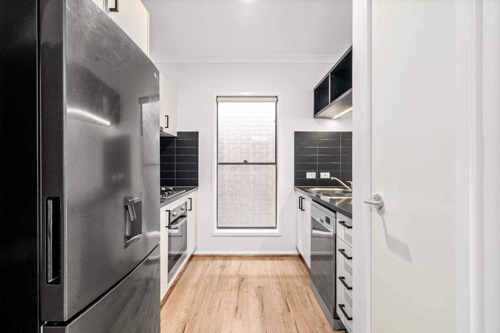 18 Tooradin Crescent, Doreen, VIC 3754, Doreen - Thumbnail 2