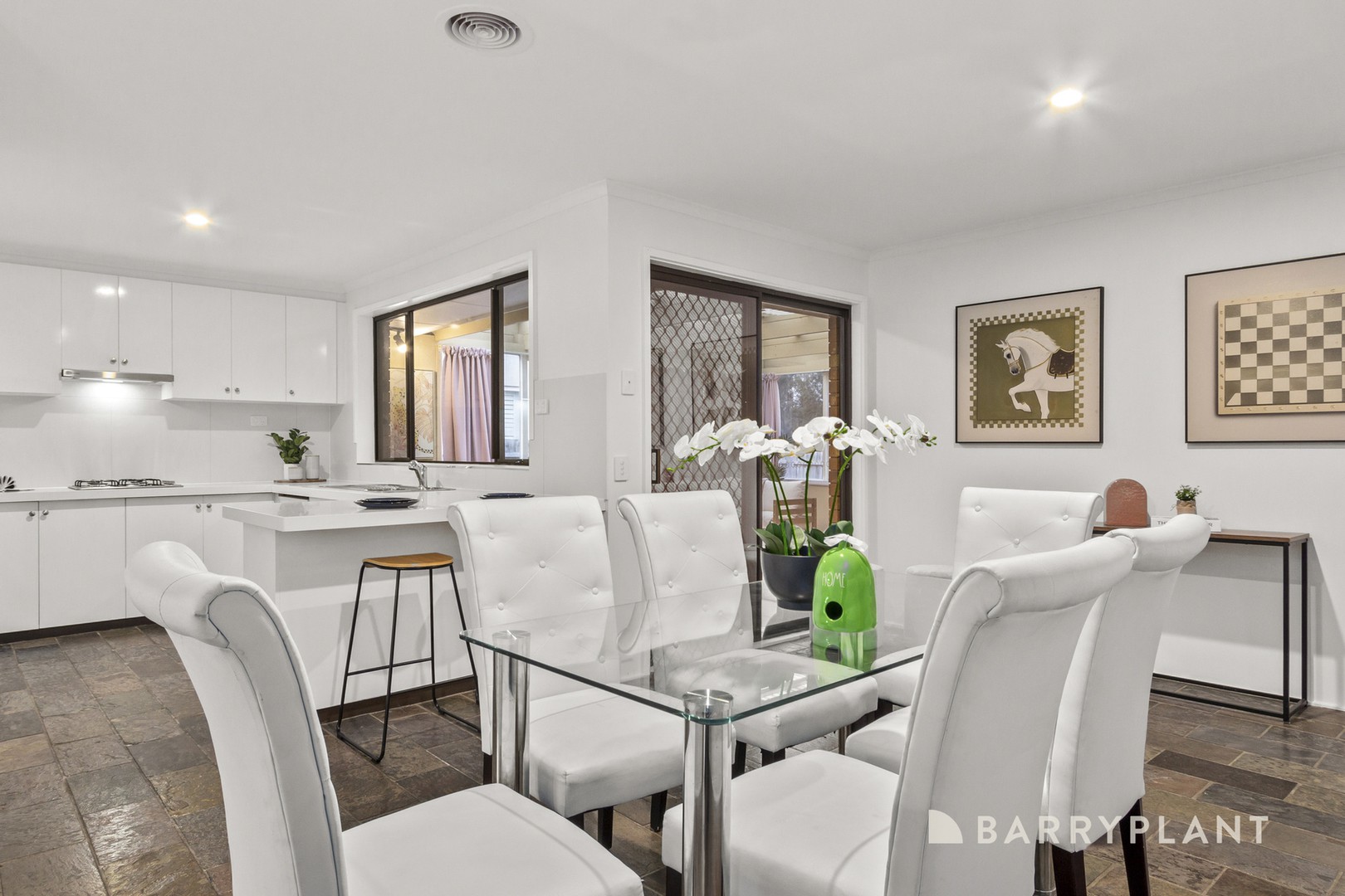 18 Valleyview Drive, Rowville, VIC 3178, Rowville - Thumbnail 4